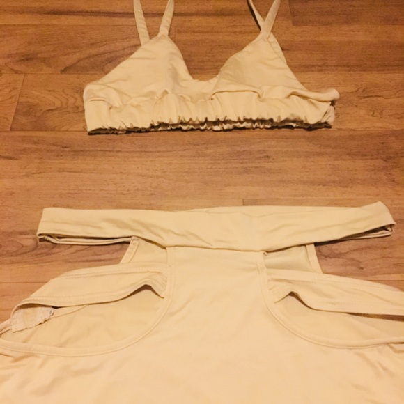 🔐Sexy two piece with cut-outs🔐 - Picture 2 of 3